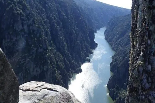 Casa Do Planalto Mirandes * Miranda do Douro